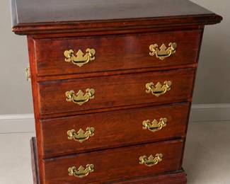 VINTAGE CHIPPENDALE STYLE FOUR DRAWER SMALL CHEST