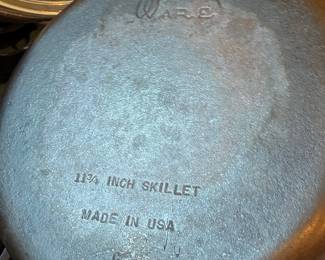 Wagner Ware 11 3/4 Inch Cast Iron Skillet with Glass Lid