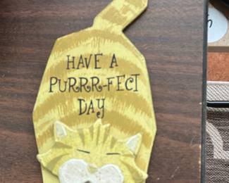Wooden Cat Door Hanger with "Have a Purrr-fect Day" Slogan