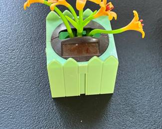 Solar Powered Dancing Orange Lily Toy