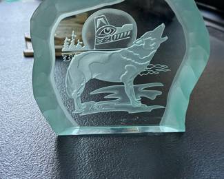 Prestige Glass International Etched Glass Wolf Sculpture