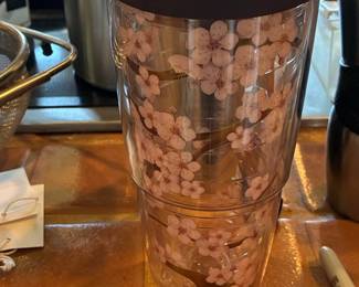 Tervis 24 oz Cherry Blossom Insulated Tumbler with Brown Lid