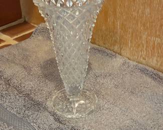 Indiana Glass Diamond Point Clear Footed Vase