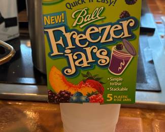 Ball Plastic Freezer Jars (5-Pack, 8 oz)
