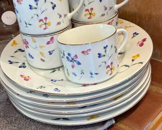 Totally Today Phlox Floral Dinnerware Set