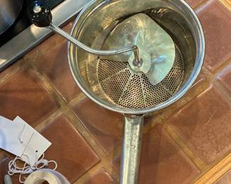 Foley Food Mill No. 101