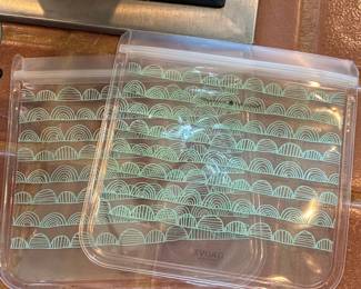Grove Collaborative Reusable Silicone Food Storage Bags (Set of 2)
