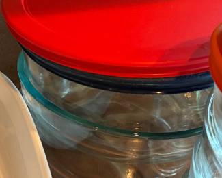 Pyrex Storage Round Glass Bowl with Red Lid