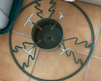 Vintage Yard Butler "Santa's Helper" Christmas Tree Stand