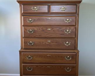 Thomasville Georgian Style Traditional Tall Chest of Drawers