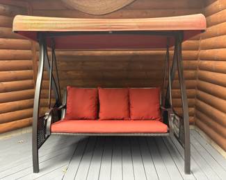 03 Outdoor Swing