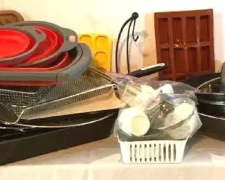 Assortment of Kitchen Wares