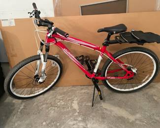 Mens Red Rockhopper SL Specialized Bicycle w Exustar Cycling Shoes Covers