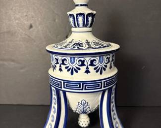 203 blueandwhiteporcelainliddedpotpourr