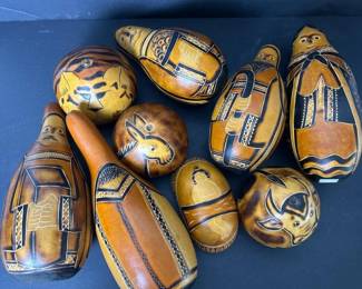 132 handcarvedperuviangourdfigurinesand