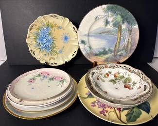 078 elevenassortedplateshandpaintedporc