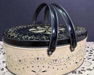 408 vintagehandledsewingtin