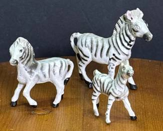 392 plasticminiaturezebrafigurines