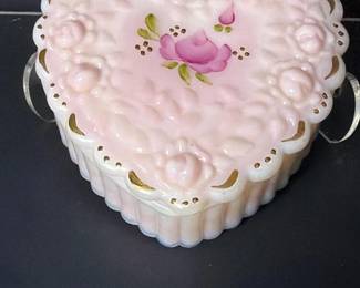 321 fentonhandpaintedheartshapedpinkgla