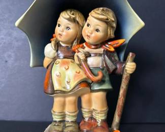 372 goebelhummelstormyweatherfigurine