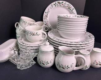 431 royalseasonshollystonewaredinnerware