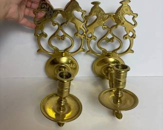 289 pairofbrasshorsemotifwallcandlesc