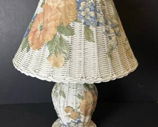 003 whitewickertablelampwithfloralshad
