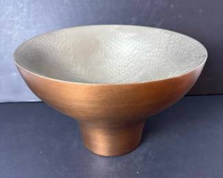 085 hammeredmetalfootedbowlwithbrushed