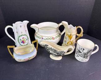 055 assortedporcelaincreamersandmugs