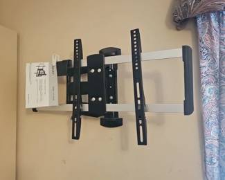 Wall mount for TV