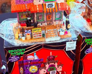 Lemax Spooky Town Halloween Haunted House