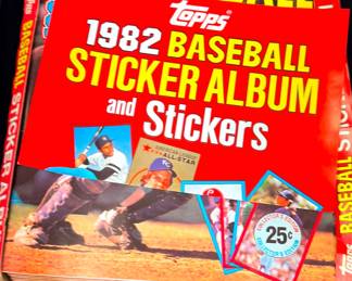 Topps 1982 Baseball Sticker Album 