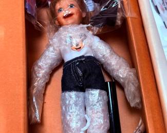 A hug For Mickey The Ashton Drake Galleries Doll