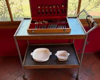 MCM serving cart
