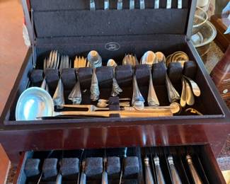 Vintage Stieff Queen Anne Williamsburg cased sterling flatware, no mongram, service for 8