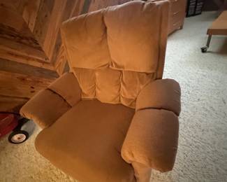 BUY IT NOW-$125 Lazy Boy Recliner