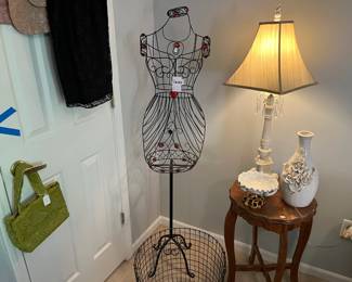 Metal Wire Decorative Mannequin