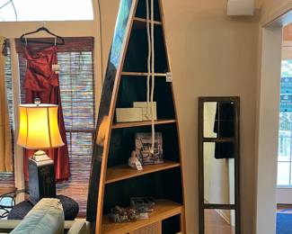 Freestanding Canoe Bookshelf