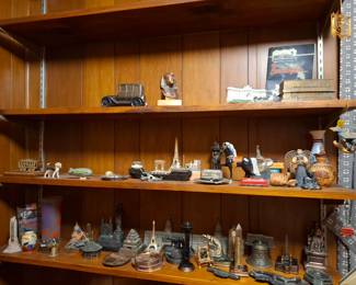Collection of Miniature Architectural Landmark Souvenirs, Eiffel Tower Replicas, Statue of Liberty Figurines, Chicago Skyline Buildings, Historic Monument Miniatures, Egyptian Pharaoh Bust, Horse Figurines, Model Automobile & Travel Memorabilia