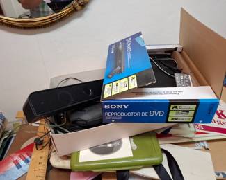 Sony DVP-SR200P DVD Player with Original Box and Remote