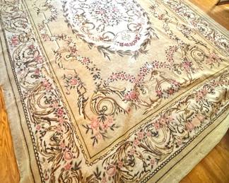 Traditional Aubusson-Style Floral Area Rug with Ivory Field, Pink Rose Medallion & Ornate Scrollwork Border
