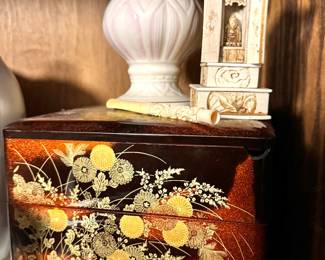 Japanese Black Lacquer Three-Drawer Jewelry Chest with Gold Floral Chinoiserie Decoration