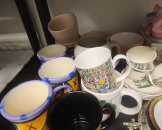 Mugs, cups and saucers