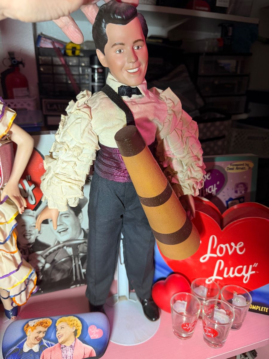 Stylish Statement Pieces in Arlington by Appointment — estate sale item photo 6