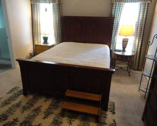 Beautiful Queen Bed