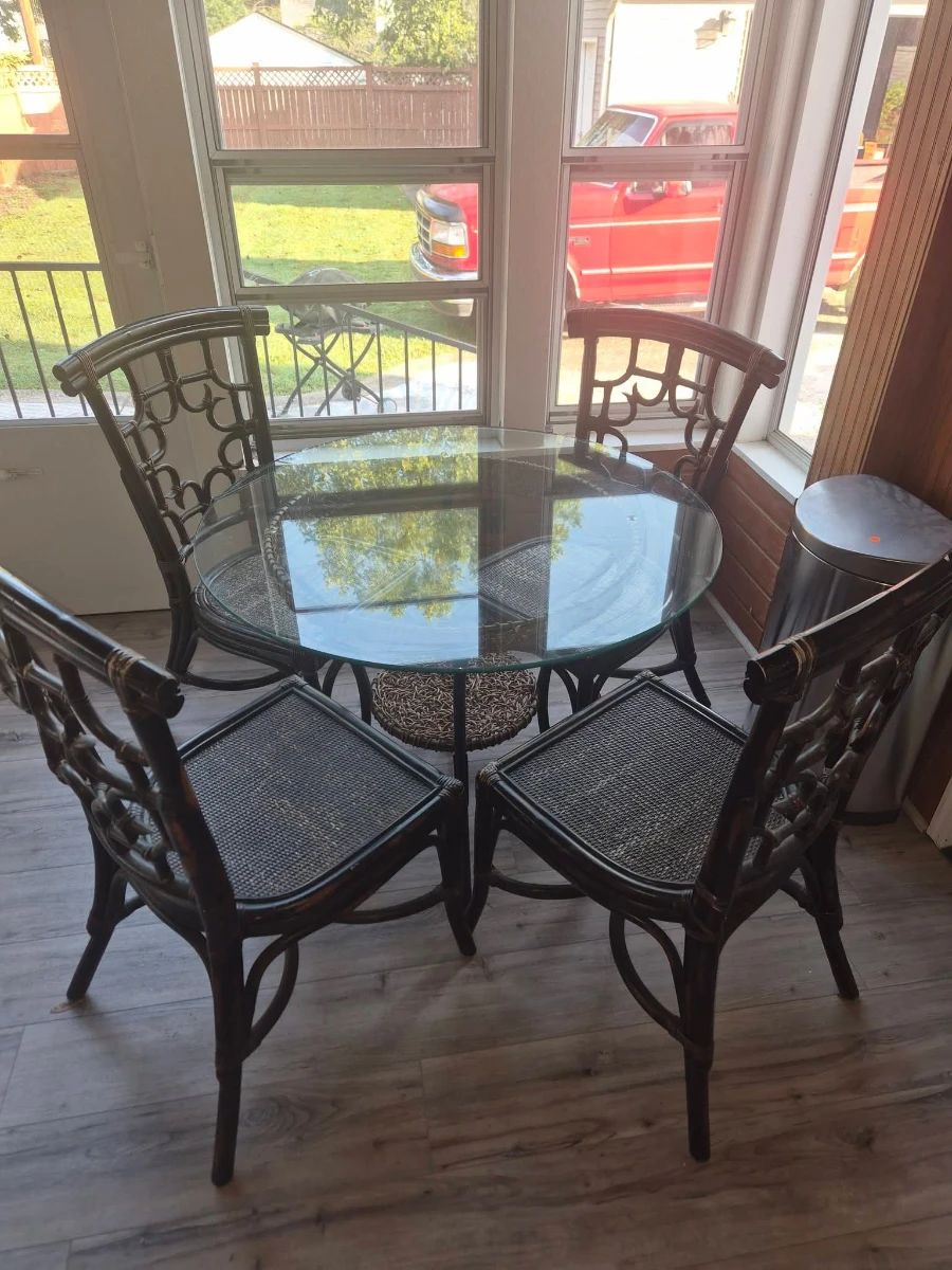 Patio set with 4 chairs
