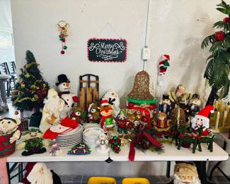 This lanai is huge.  And not air conditioned.  Shop early.