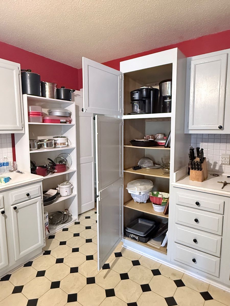 Kitchen items 