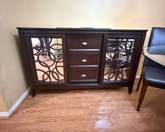 Wine hutch