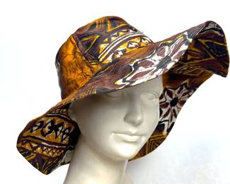 LATE 1960s BEACH HAT